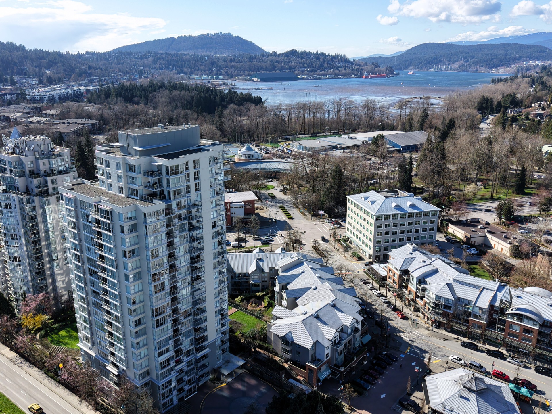 #1805 - 235 Guildford Way